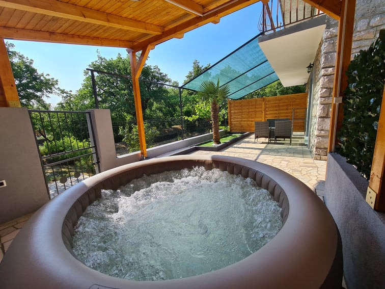 Vega Lux Apartment - Apartment with jacuzzi near the sea, Vega Lux Apartment Jadranovo